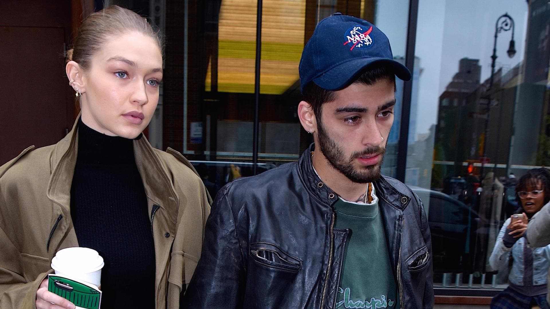 gigi-zayn-kussfoto-quer gigi-zayn-kussfoto-quer