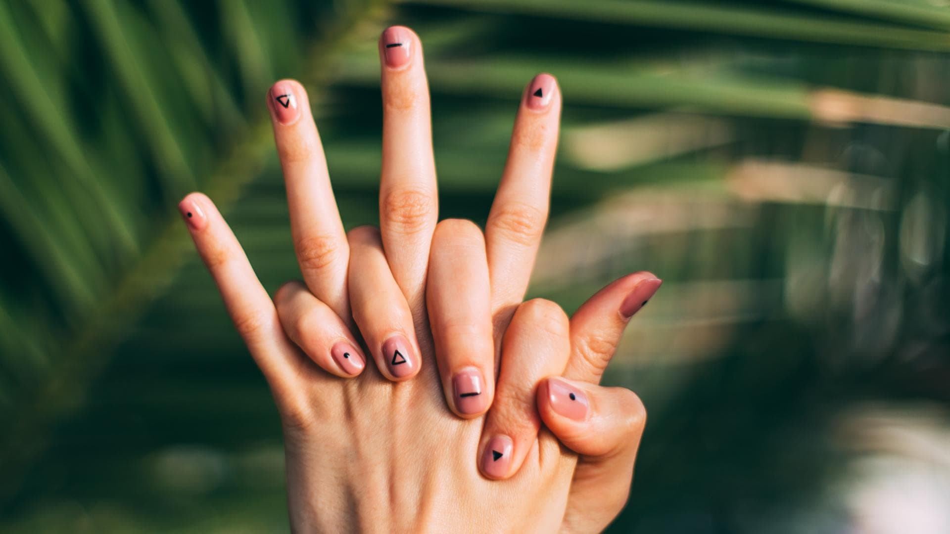 so-wachsen-deine-nägel-schneller-quer so-wachsen-deine-nägel-schneller-quer