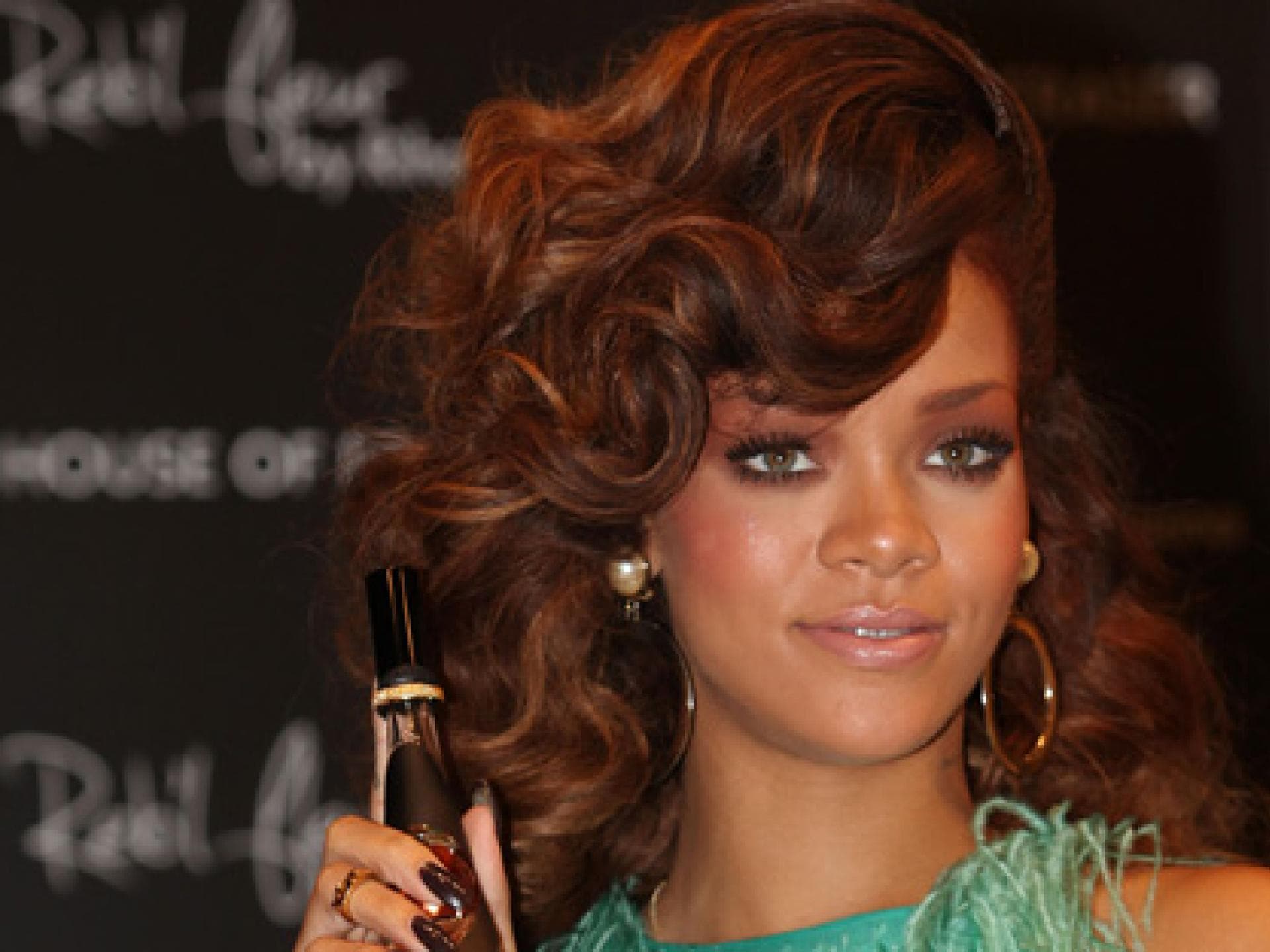 rihanna-sexiest-woman-alive-557x313-1305993.jpg rihanna-sexiest-woman-alive-557x313-1305993.jpg