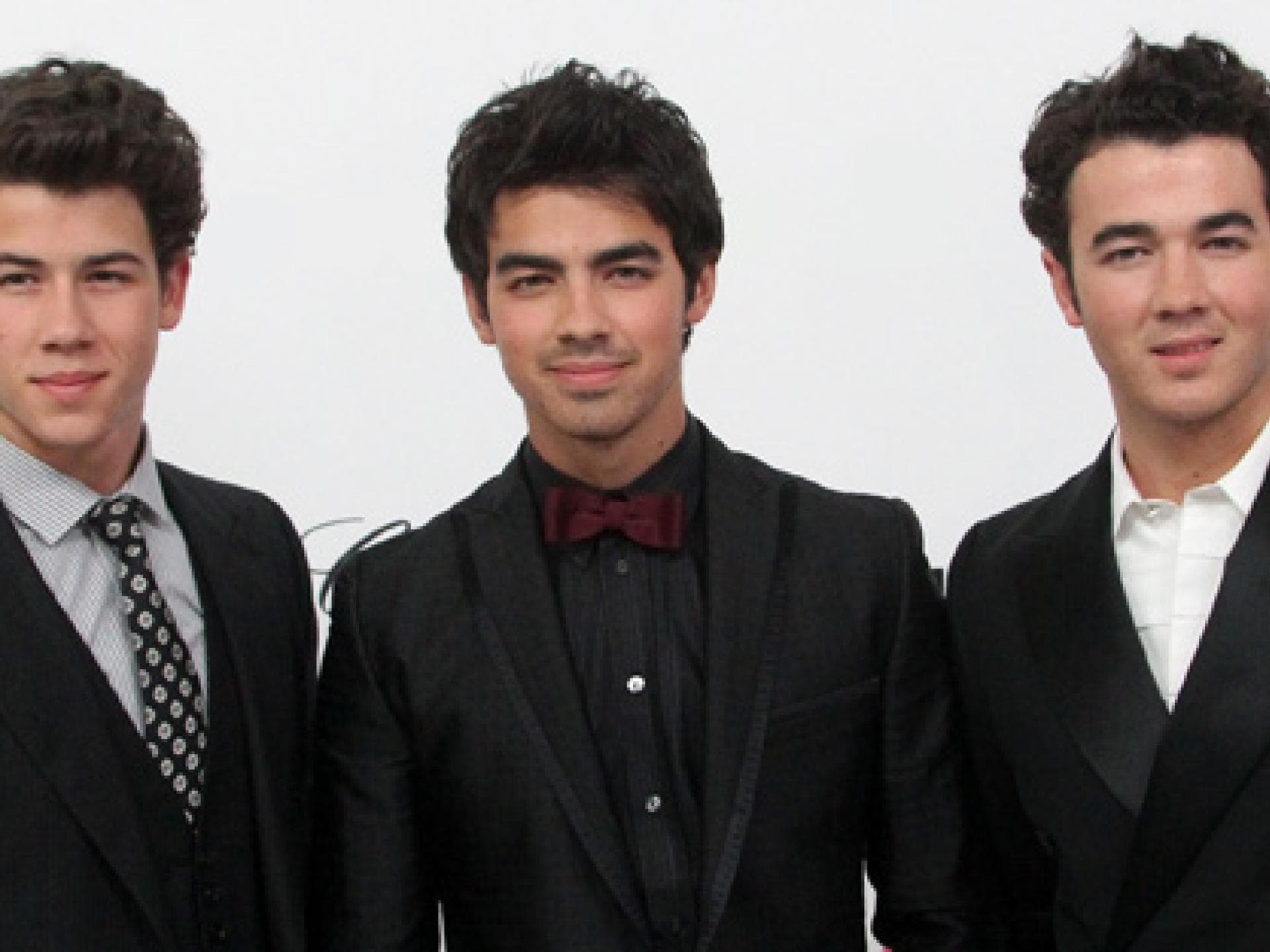 jonas-brothers-gewinnen-goldene-himbeere-2010-getty-images-557x313-655525.jpg jonas-brothers-gewinnen-goldene-himbeere-2010-getty-images-557x313-655525.jpg