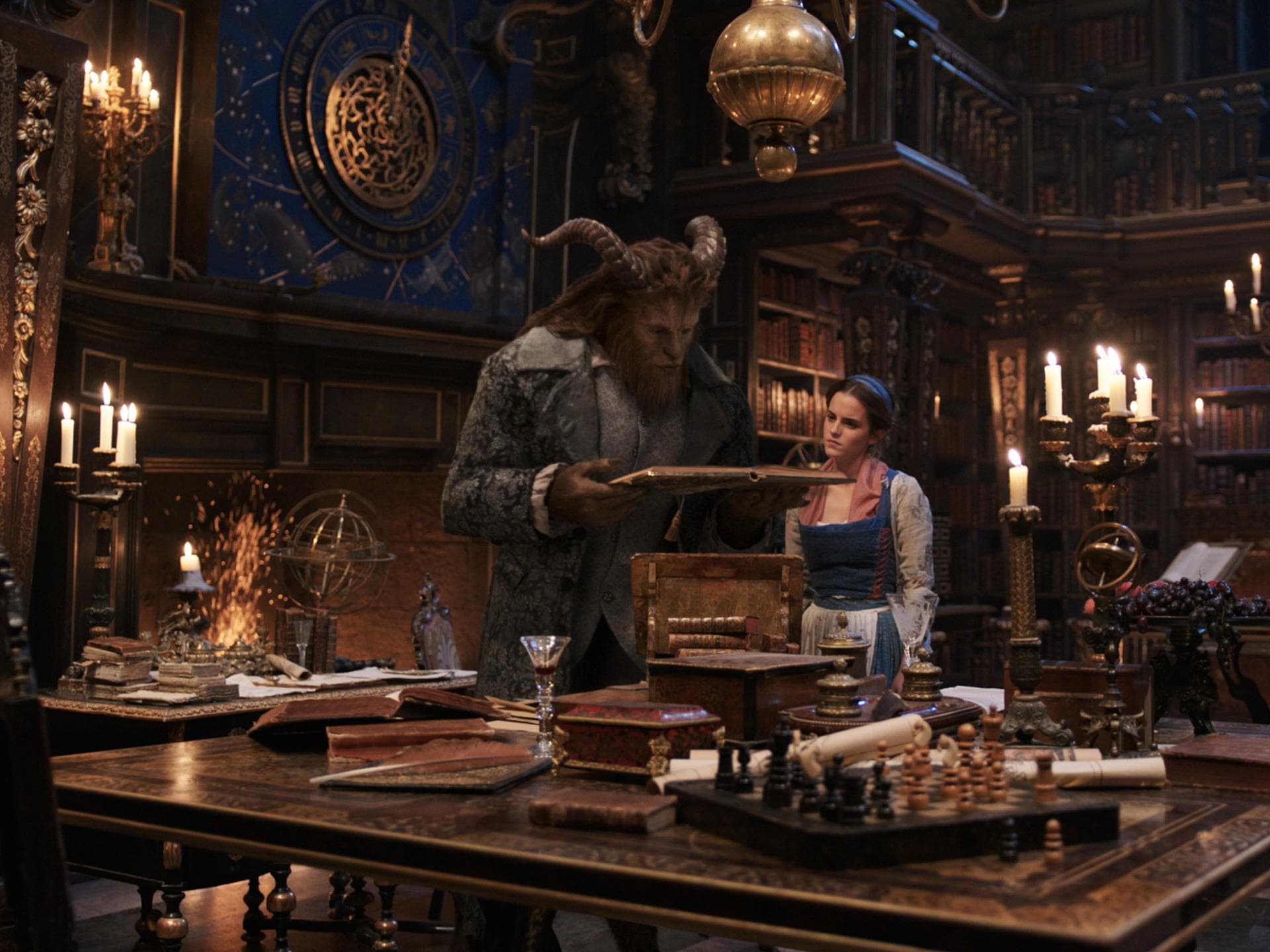 Belle-und-das-Biest-im-Schloss-inline Belle-und-das-Biest-im-Schloss-inline