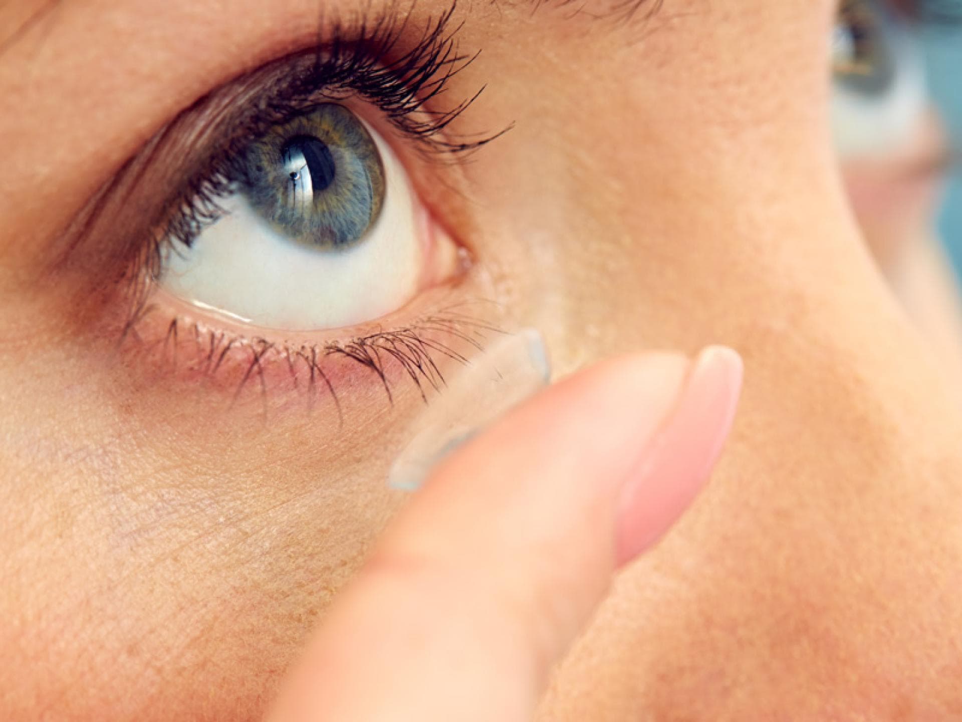 halloween-kontaktlinse-quer halloween-kontaktlinse-quer