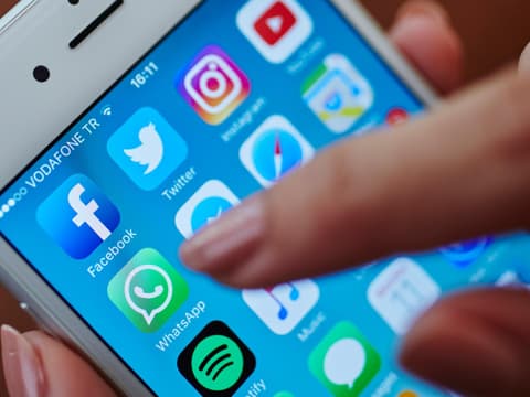 whatsapp-schule-quer whatsapp-schule-quer