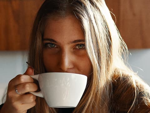 kaffee-lässt-brüste-schrumpfen-quer kaffee-lässt-brüste-schrumpfen-quer